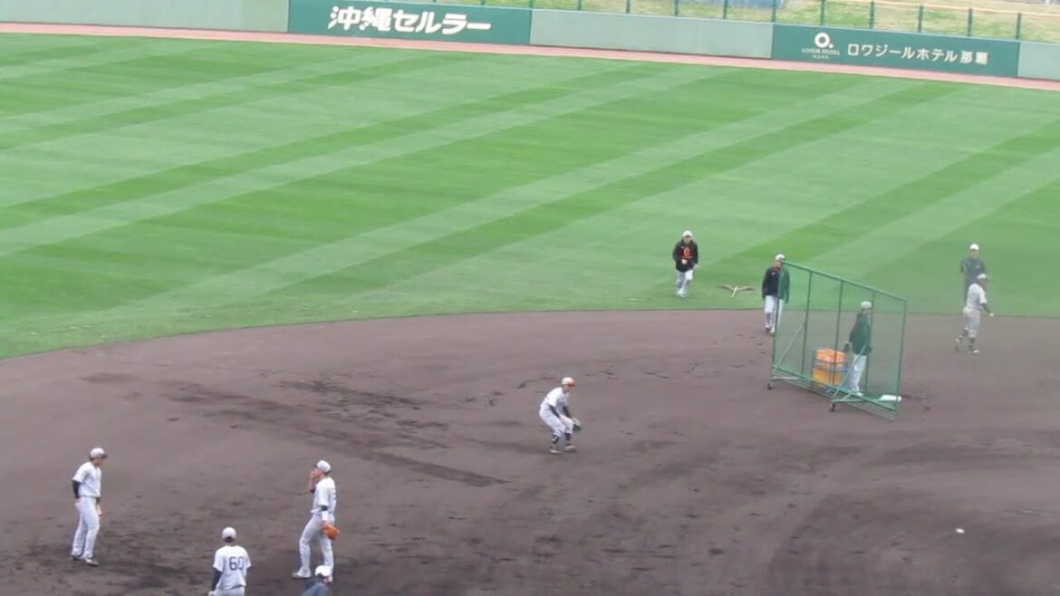 内野守備練習 ショート門脇誠の動き（読売ジャイアンツ那覇キャンプ 2025年2月20日）