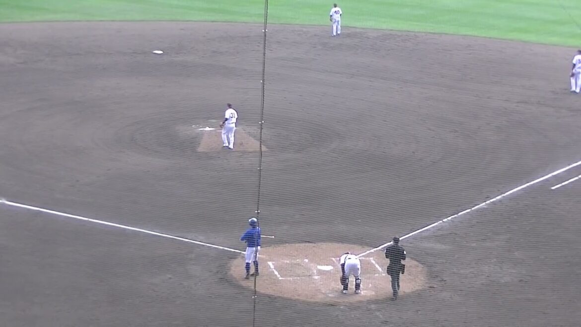 横浜 東妻の打球 ショート門脇誠の安定した守備 　2025年2月18日 読売ジャイアンツ沖縄キャンプ 対DeNA練習試合