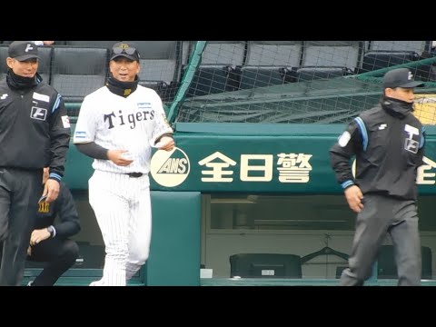 【球児の甲子園初仕事】阪神藤川監督 中日井上監督 メンバー表交換 【球児の甲子園初仕事】阪神藤川監督 中日井上監督 メンバー表交換
