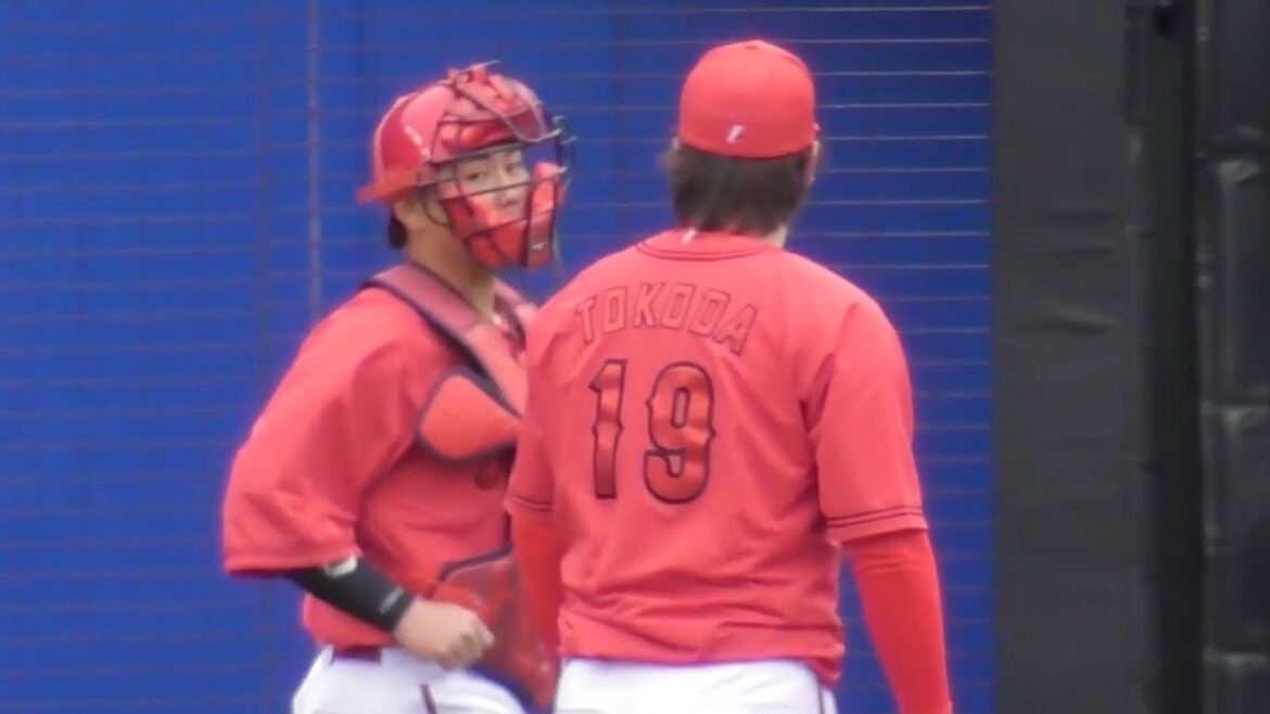 2回を危なげなく無失点に抑えた床田寛樹を讃えるカープベンチ！広島東洋カープvs千葉ロッテマリーンズオープン戦 2025年3月6日