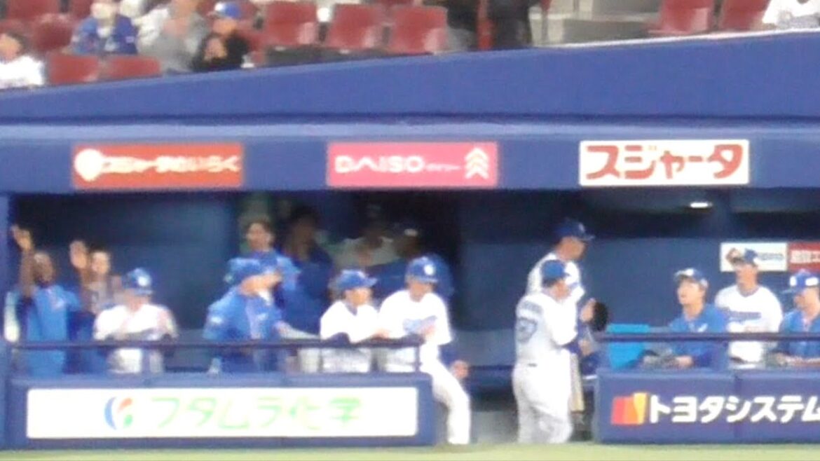 勝利の瞬間のドラゴンズベンチ　決勝HRを放った上林誠知があいさつ　中日ドラゴンズVSオリックス・バファローズ　2025/03/12