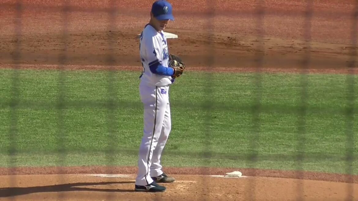 2025年3月 春季教育リーグ・千葉ロッテ戦。 笠谷 俊介 投手の準備投球（ボールデッド中）