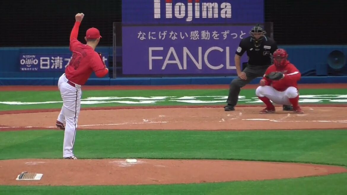 2025年3月 オープン戦・広島東洋 高橋 昂也 投手の準備投球（ボールデッド中