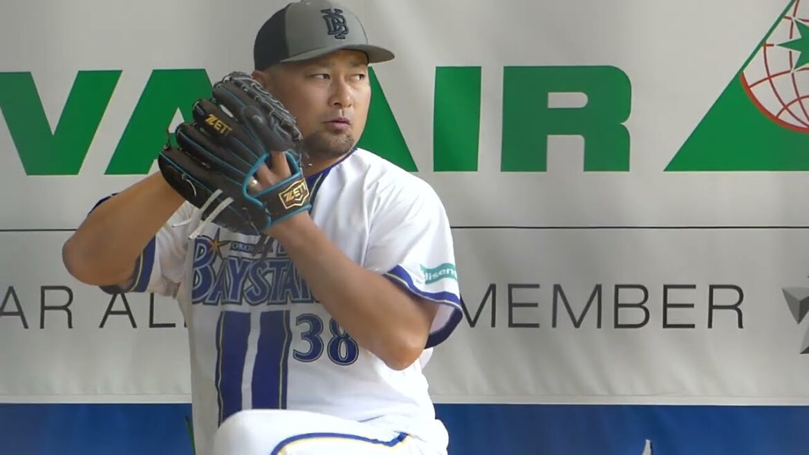 2025年2月 横浜DeNA春季キャンプ・宜野湾A班 森 唯斗 投手のブルペン投球練習