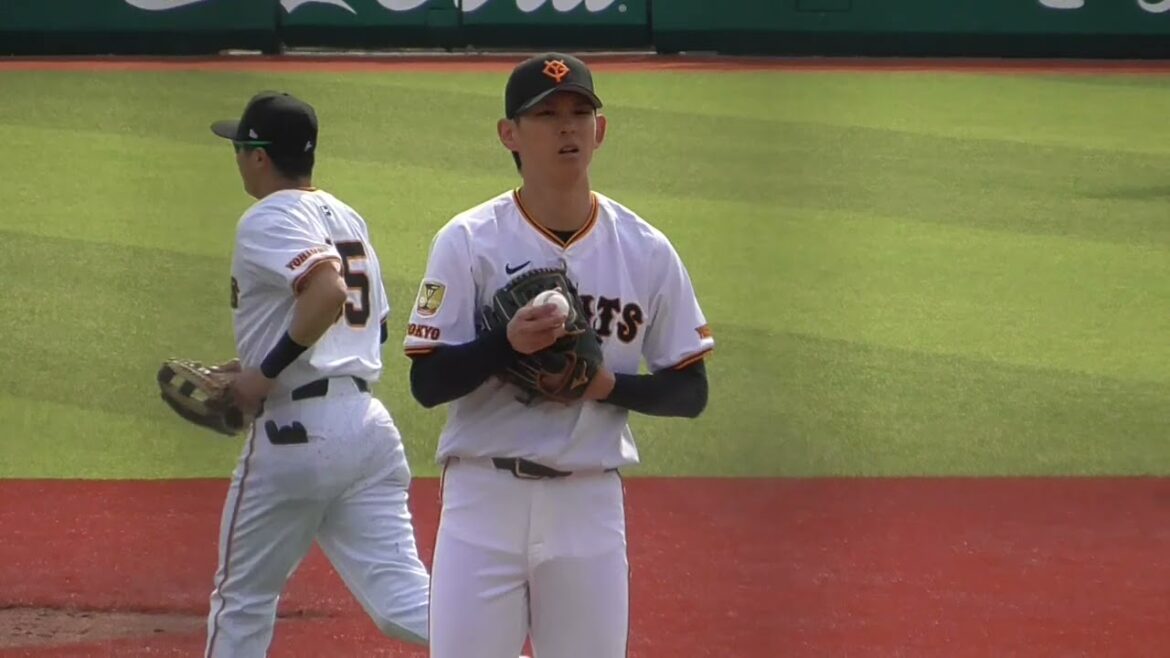 2025年3月 春季教育リーグ 巨人・ 泉 圭輔 投手の準備投球（ボールデッド中）