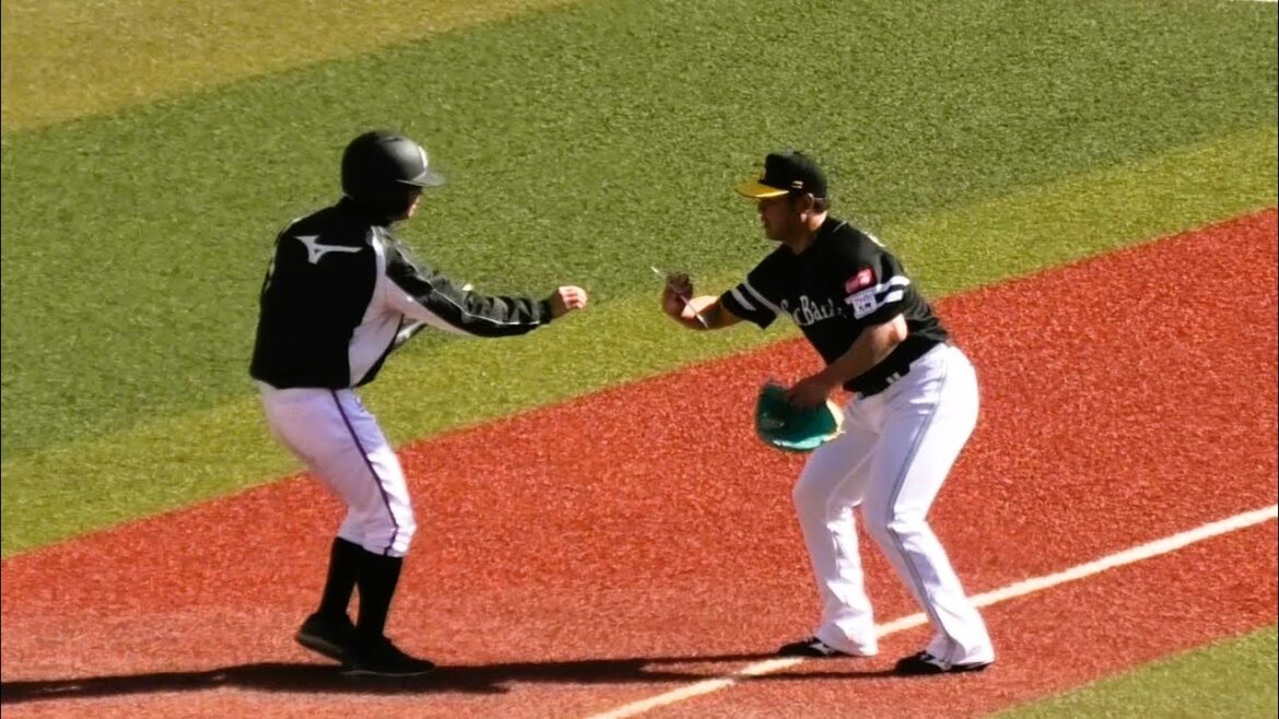 ホークス 濵口遥大、折れたバットを優しくボールボーイに渡す～2025.3.7(ZOZOマリン)