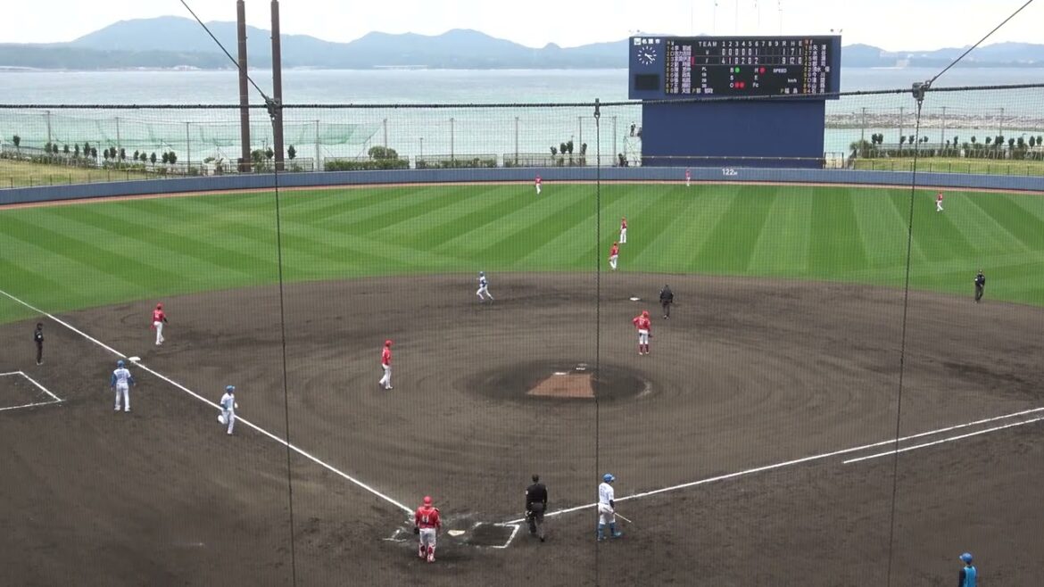 味全ドラゴンズ 3 - 12 北海道日本ハム　【38】石井 一成内野手　センターバックスクリーンへホームラン