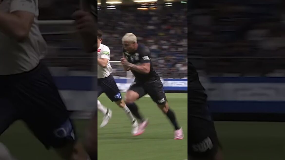 【ガンバの重戦車】強靭なフィジカルで突き進むウェルトンのドリブル！