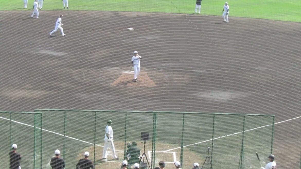 長野久義が強い当たりも（読売ジャイアンツ 沖縄春季キャンプ2025年2月17日）