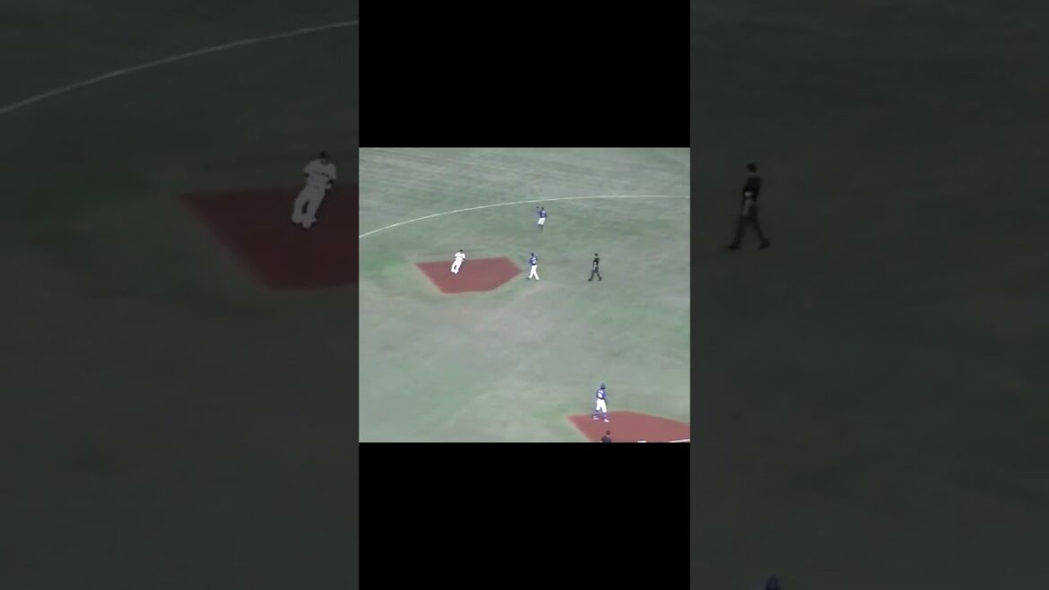 吉川尚輝ライトへヒットでチャンスを作る＜読売ジャイアンツ 対 中日ドラゴンズ 2024年4月24日＞