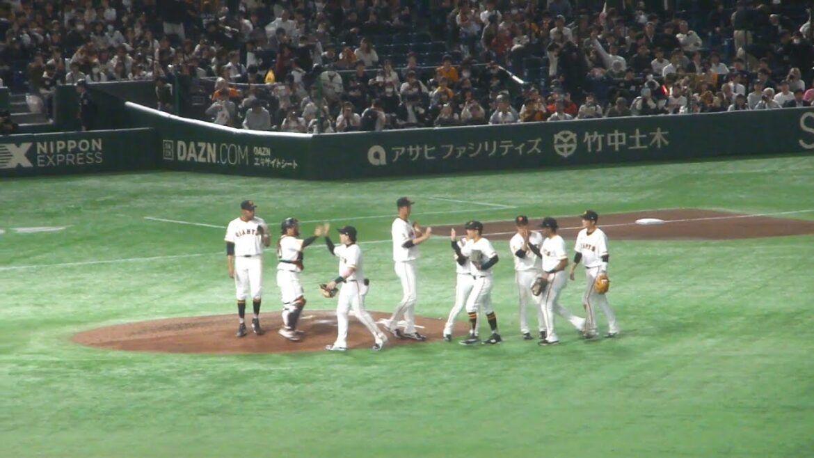 読売ジャイアンツ ライデル・マルティネス 9回表を0点に抑え試合終了 オープン戦 巨人 6 – 2 ロッテ 2025年3月21日(金) 東京ドーム 読売ジャイアンツ ライデル・マルティネス 9回表を0点に抑え試合終了 オープン戦 巨人 6 - 2 ロッテ 2025年3月21日(金) 東京ドーム