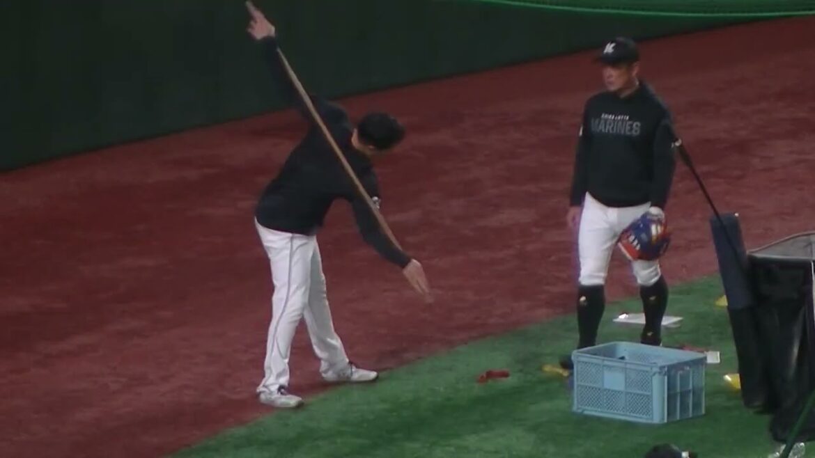 マリーンズ西野勇士トレーニング中＜読売ジャイアンツ 対 千葉ロッテマリーンズ 2025年3月21日＞