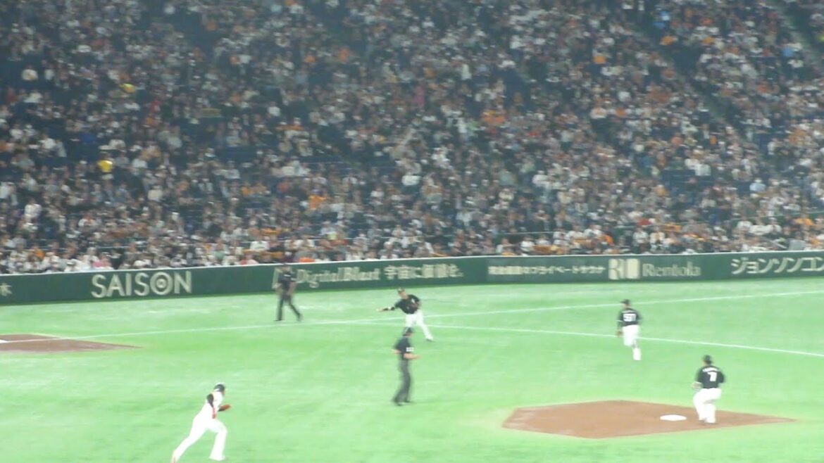 ロッテ 安田尚憲のキャッチによる、543のダブルプレー　オープン戦 巨人 vs ロッテ　2025年3月21日(金)　東京ドーム