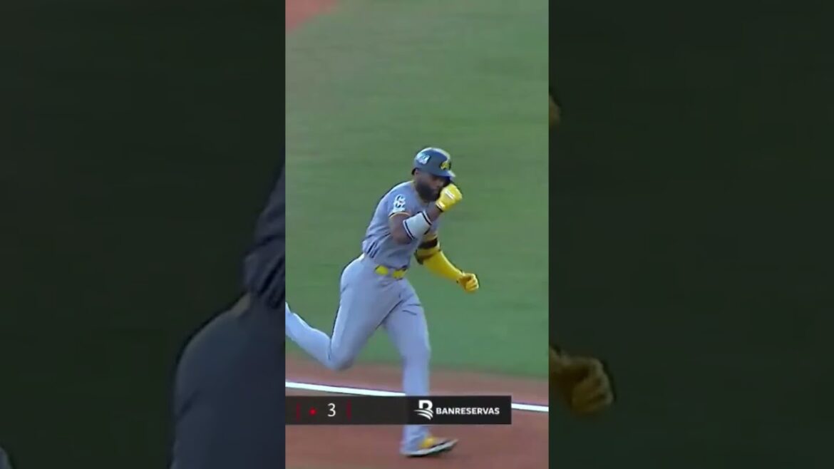 Aderlin Rodríguez sigue su ataque jonronero #aguilascibaenas