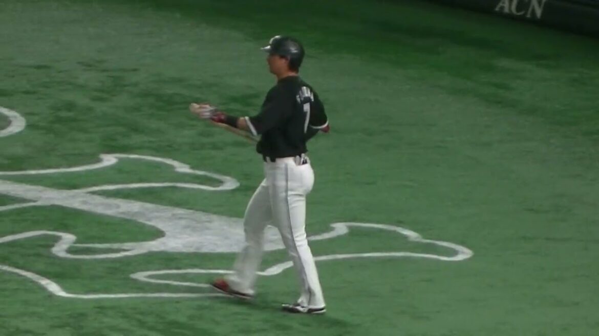 藤岡裕大のバッターサークルから打席へ向かうまでの様子＜読売ジャイアンツ 対 千葉ロッテマリーンズ 2025年3月21日＞