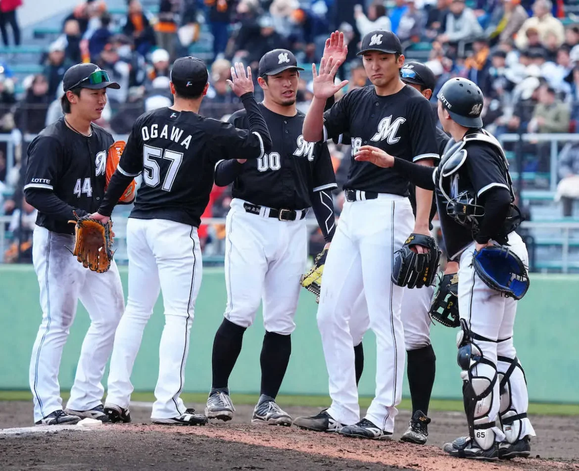 朗希の穴を感じさせないロッテ2025年版投手陣　層の厚みはリーグV“クッキリ”― スポニチ Sponichi Annex 野球