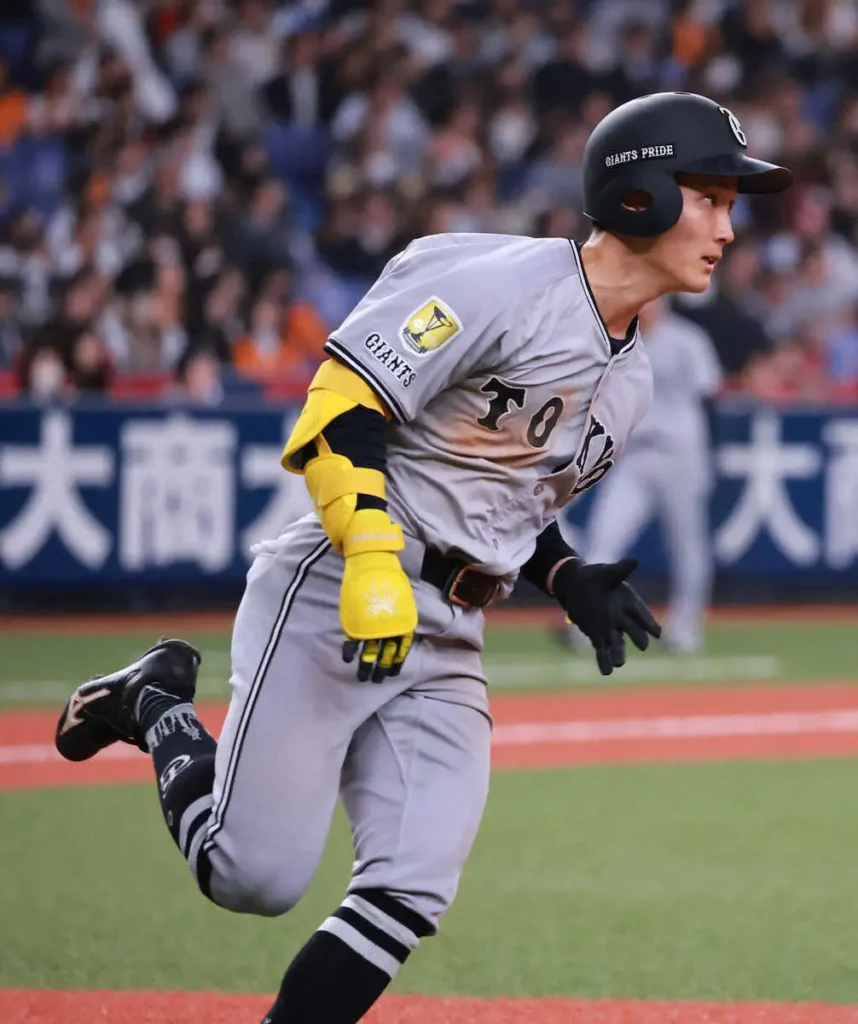 巨人・ドラフト2位の浦田が1軍“初安打”となる二塁打「ホッとしました」― スポニチ Sponichi Annex 野球