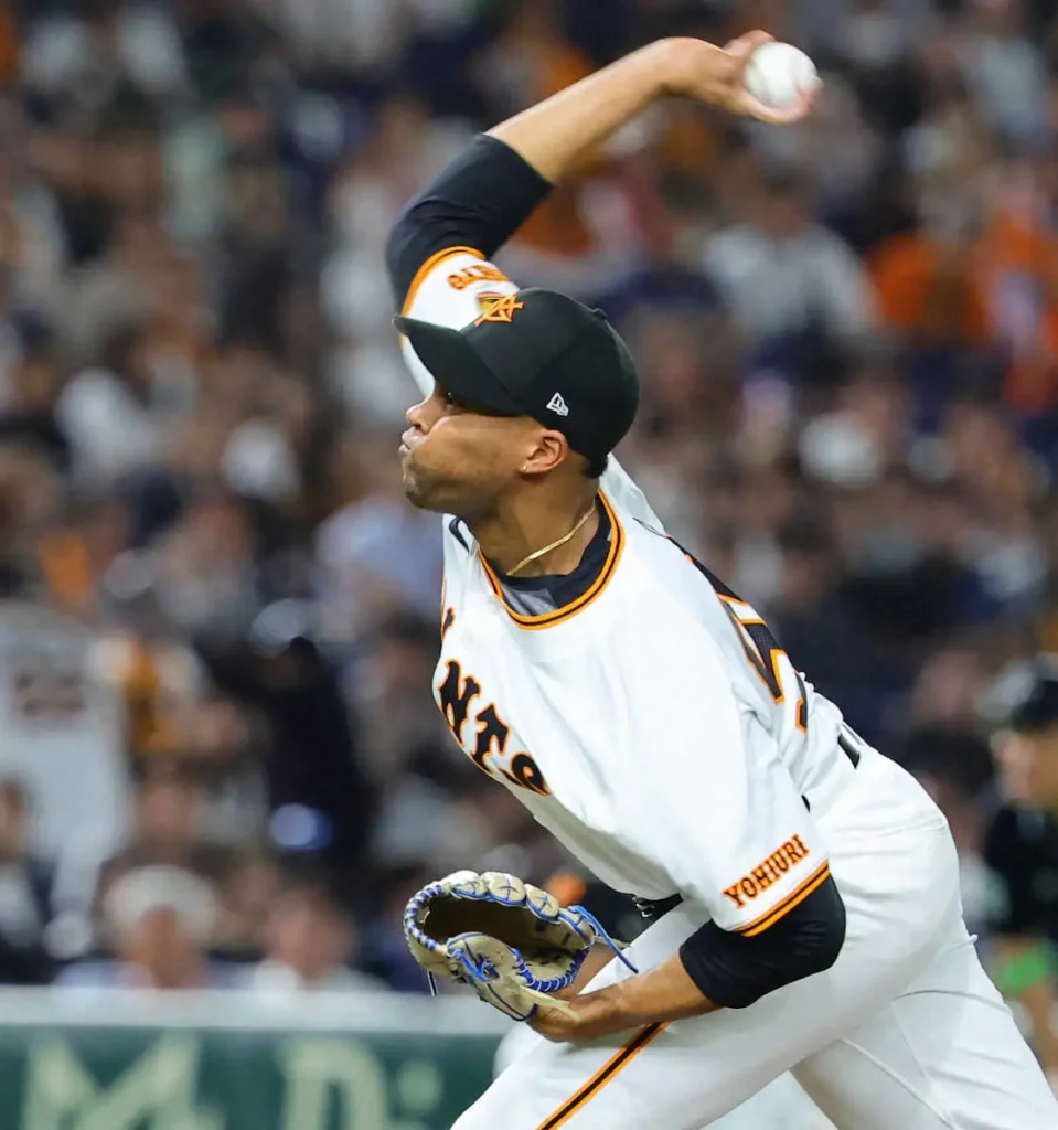 中日から移籍のマルティネスが巨人移籍後初登板、8球で初勝利「少しずつこのユニに慣れていければ」― スポニチ Sponichi Annex 野球