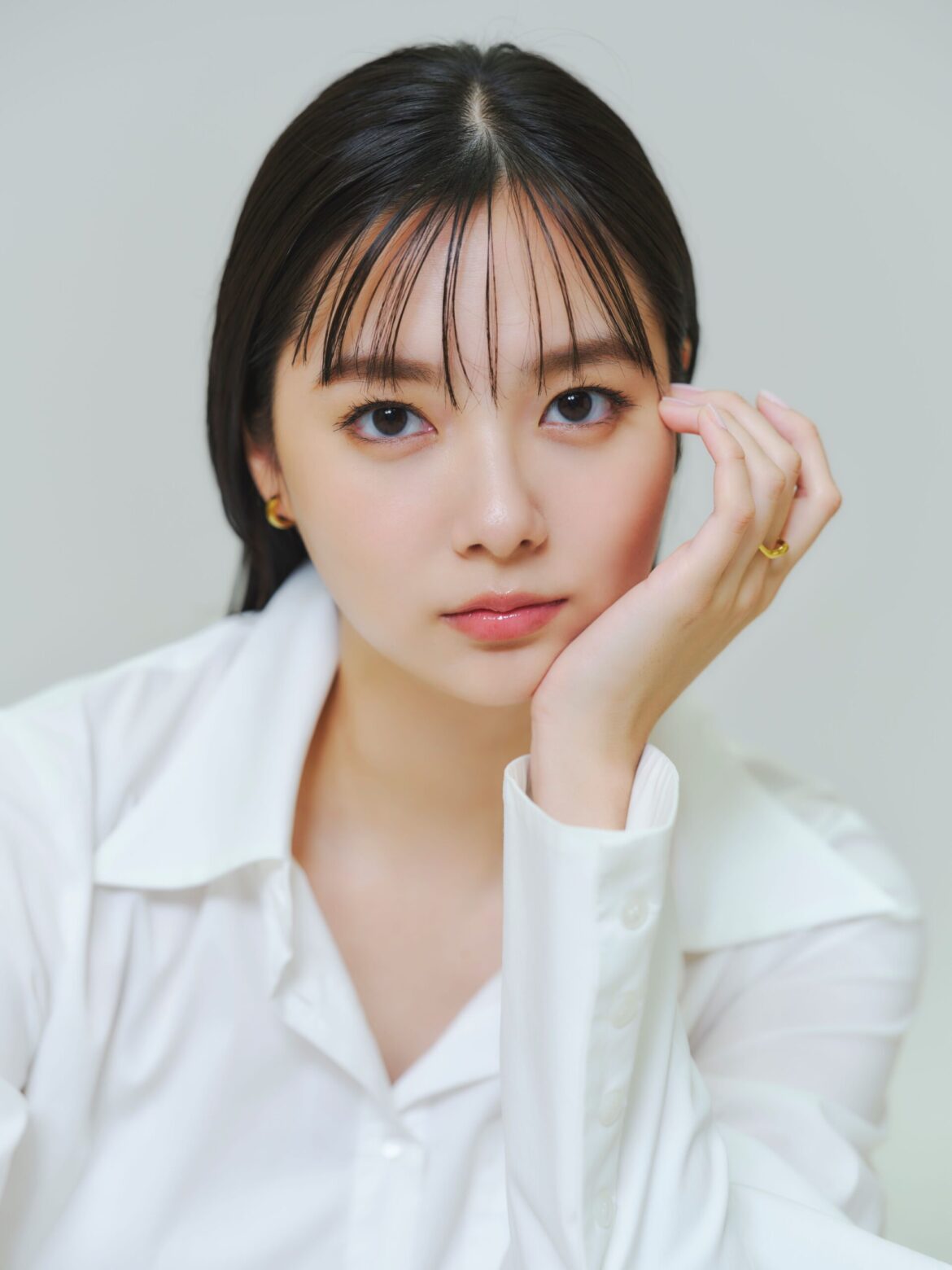 開幕シリーズ第２戦 3/29(土)のセレモニアルピッチに 女優・モデルの新川優愛さんが登場！ | 所沢なび