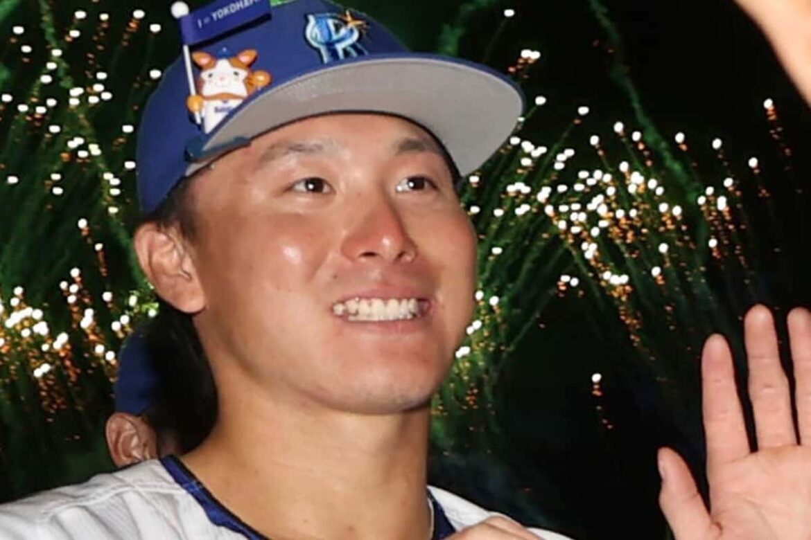 「知り合い？」「ヤった？」DeNA、ファンとのハイタッチ会で選手らが不適切発言し批判殺到…球団は「本人たちも猛省」 | Smart FLASH/スマフラ[光文社週刊誌]