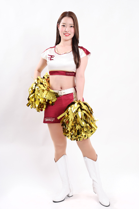 MOMOKAさん  ©Rakuten Eagles