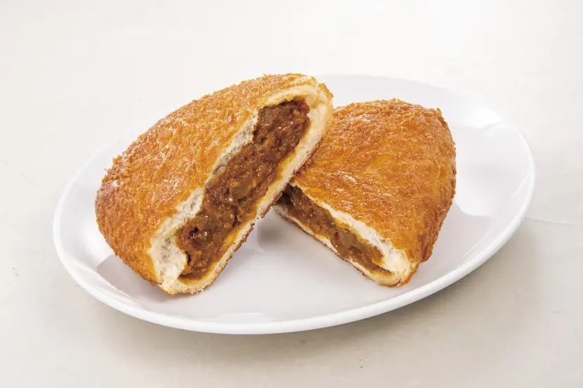 今季から発売の高梨雄平投手プロデュース「TGカレーパン」