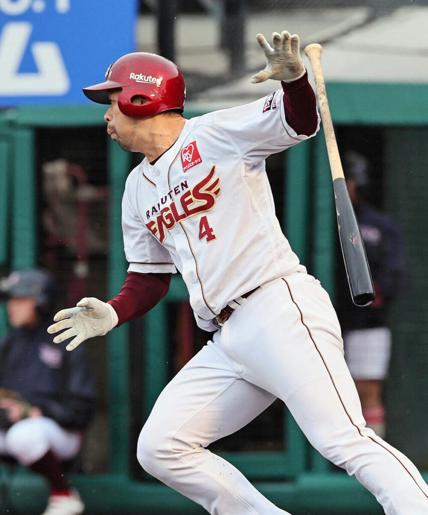 6回に3連続適時打 東北楽天、鮮やかな逆転劇で4年ぶりホーム開幕戦勝利 - 河北新報オンライン