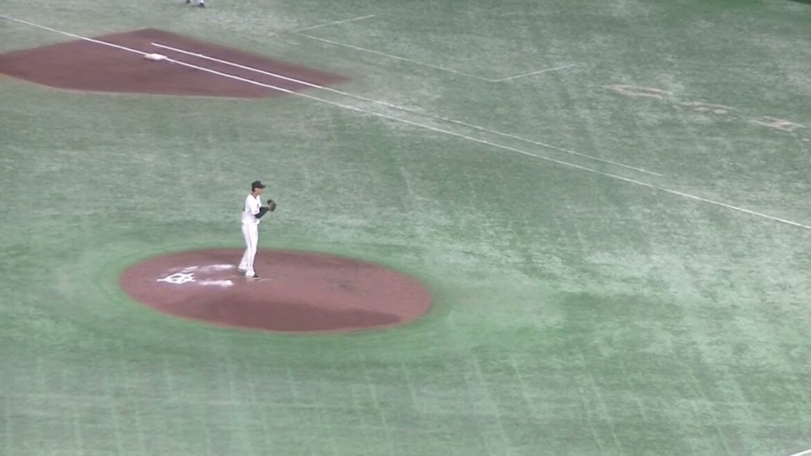 伊藤光を見逃し三振にとる泉圭輔（2024年9月18日 読売ジャイアンツ 対 横浜DeNAベイスターズ）