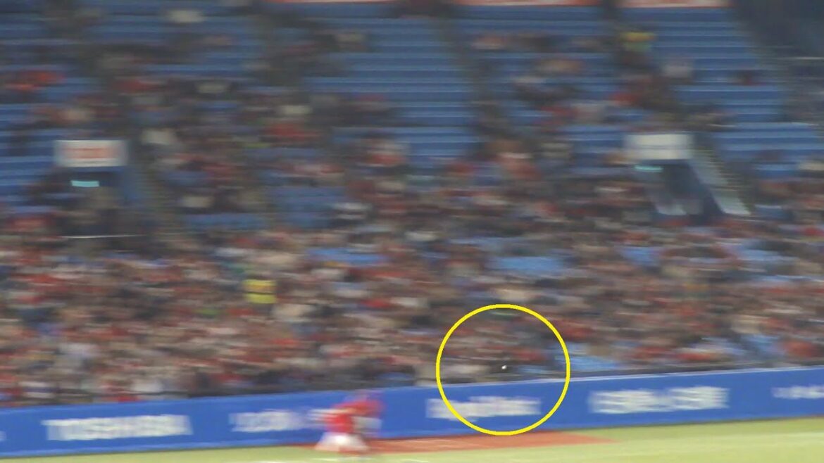 ヤクルト 古賀優大 満塁で走者一掃の同点タイムリーツーベースヒット　ヤクルト vs 広島　2025年4月2日(水) 神宮球場