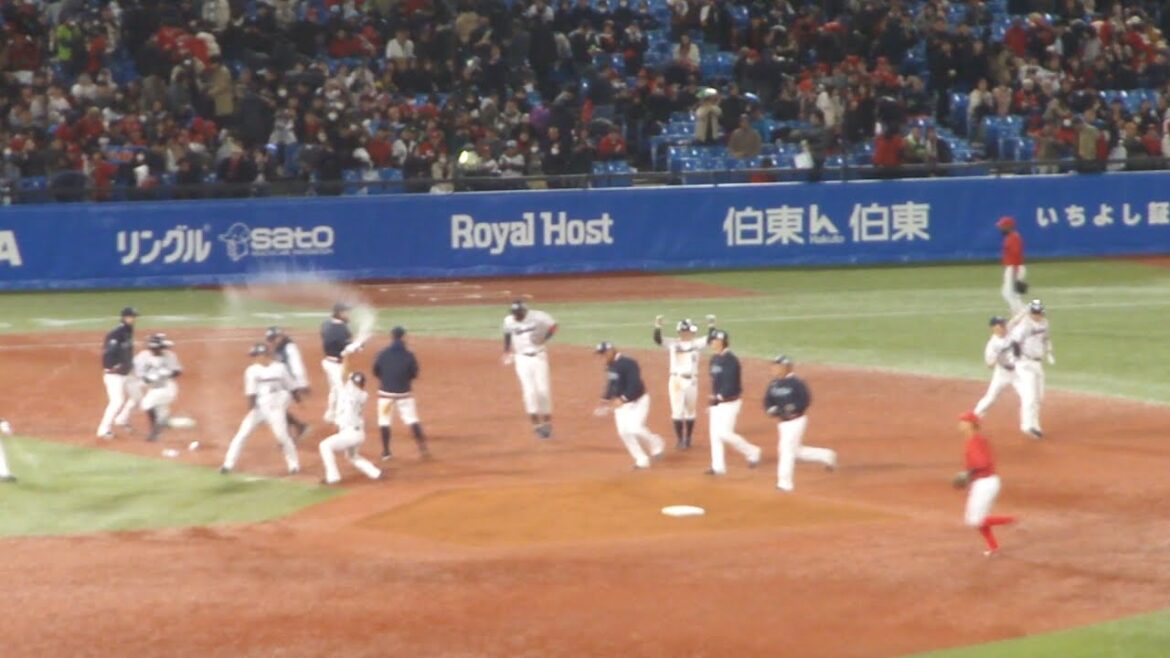 ヤクルト 丸山和郁 劇的サヨナラタイムリーヒットで試合終了　ヤクルト 5x - 4 広島　2025年4月2日(水) 神宮球場