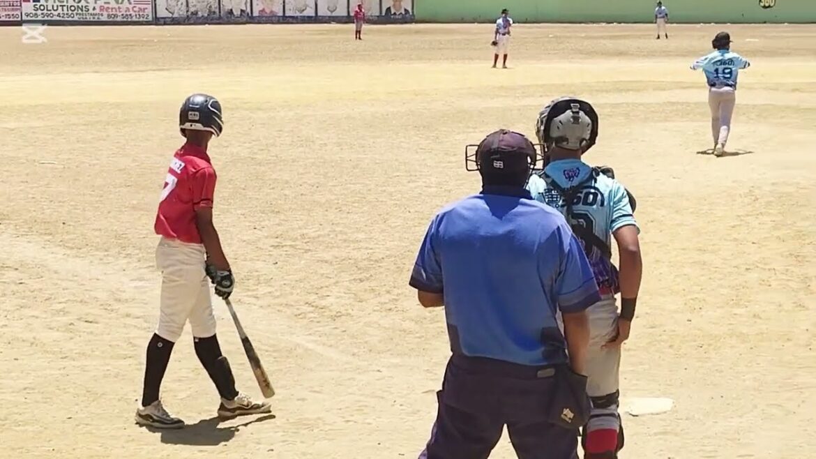 juego de béisbol LEONES DEL BARRIO DUARTE VS DRAGONES  DE MEJIA