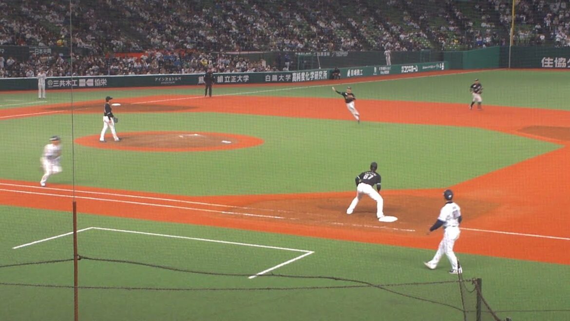 ロッテ 小川龍成 ナイスプレー　西武 vs ロッテ　2025年4月8日(火) ベルーナドーム