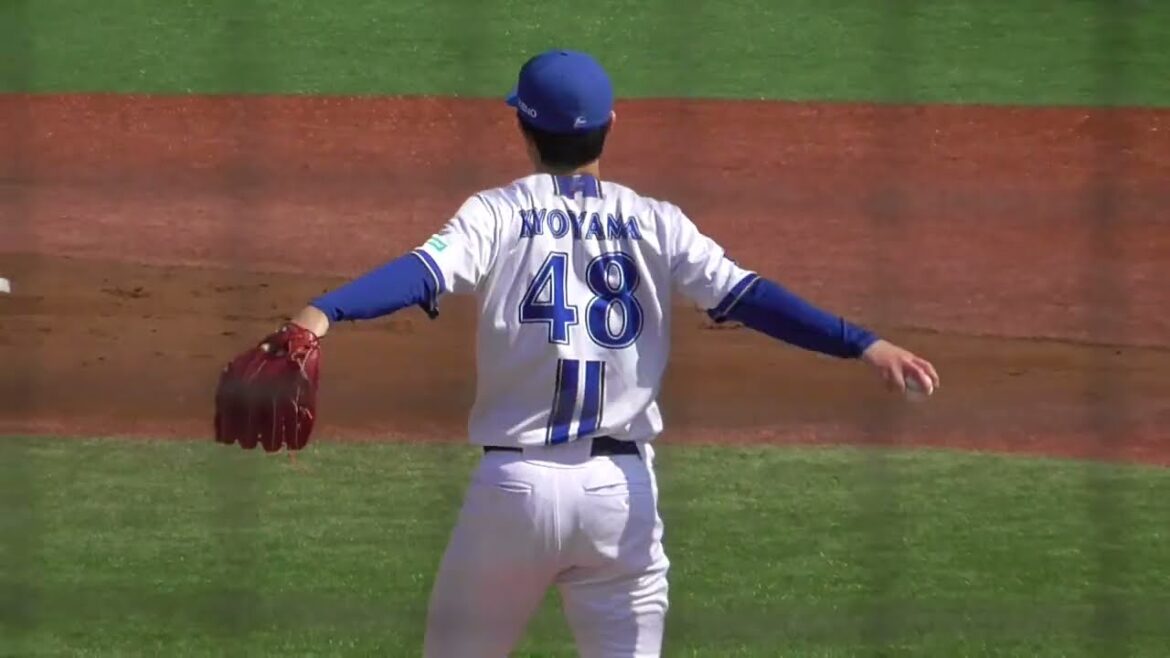 2025年4月9日 イースタンリーグ 北海道日本ハム戦。京山 将弥 投手の準備投球（ボールデッド中）