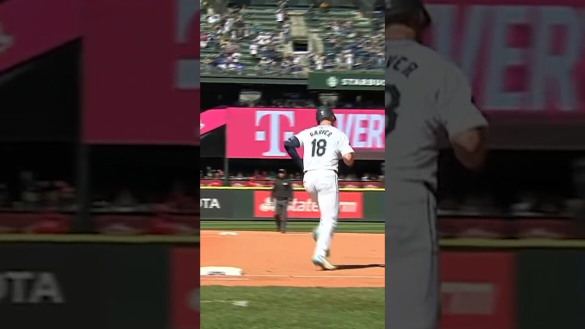 Mitch Garver’s FIRST home run as Mariner! #mariners #seattlemariners #baseball