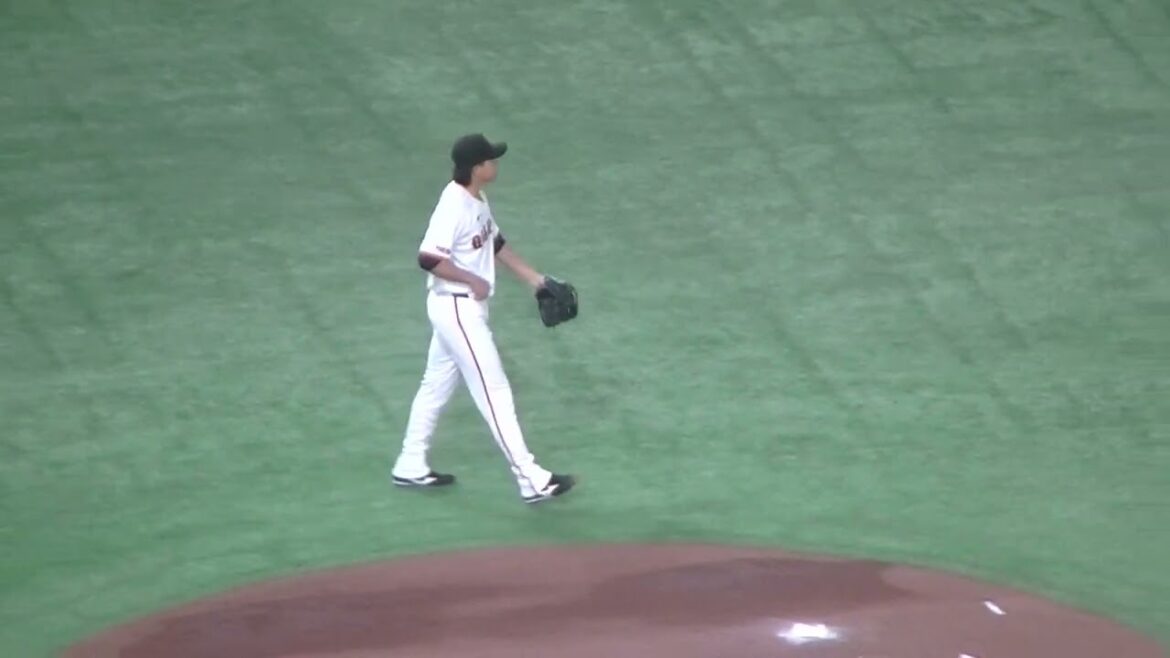 ジャイアンツ堀田賢慎のピッチングフォーム　2025年4月4日 東京ドーム 読売ジャイアンツ対 阪神タイガース