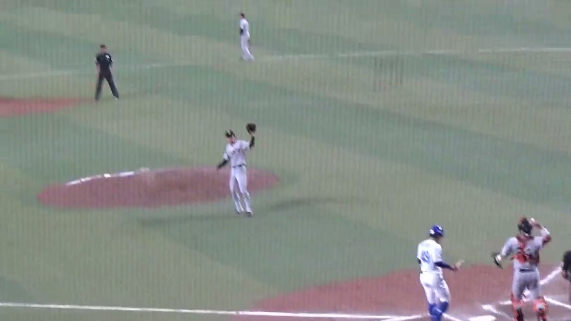 2024年5月6日　中日対巨人　10/12　チャンステーマ サウスポーが流れる8回裏　4番手・泉圭輔が1死2塁のピンチを招くも無失点に抑え起用に応える