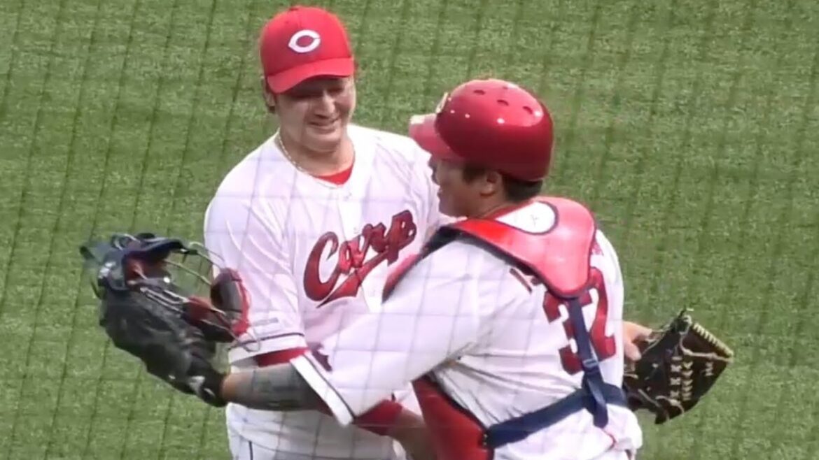 床田寛樹、自身2年ぶり5度目の完封勝利で今季初勝利の瞬間&ハイタッチ！広島東洋カープvs読売ジャイアンツ 2025年4月12日