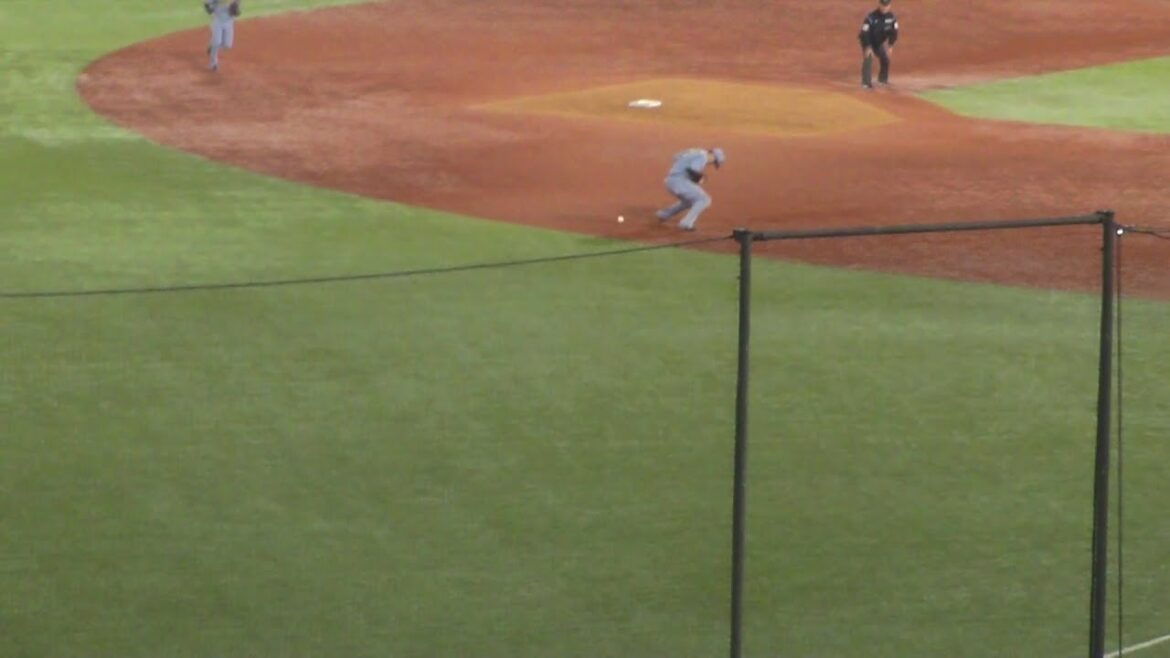 阪神 木浪聖也 タイムリーエラーで同点　ヤクルト vs  阪神　2025年4月17日(木) 神宮球場