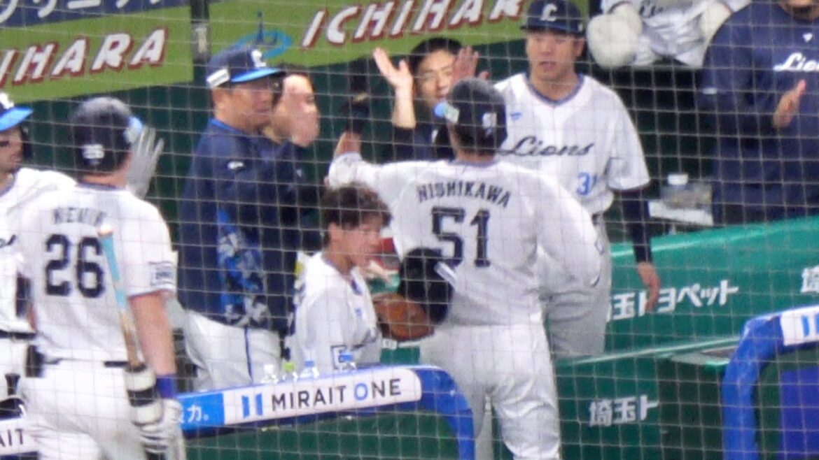 【今井達也】61年ぶりの「無安打有失点」試合で勝利を決めた西川愛也のタイムリー直後のベンチ 現地映像 【今井達也】61年ぶりの「無安打有失点」試合で勝利を決めた西川愛也のタイムリー直後のベンチ 現地映像