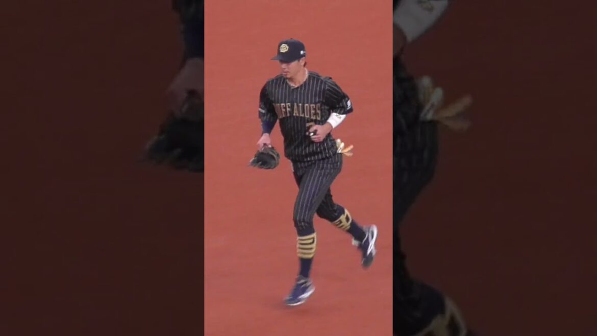 安達 了一　タイムリーツーベースの声援に応える　#オリックスバファローズ #shorts