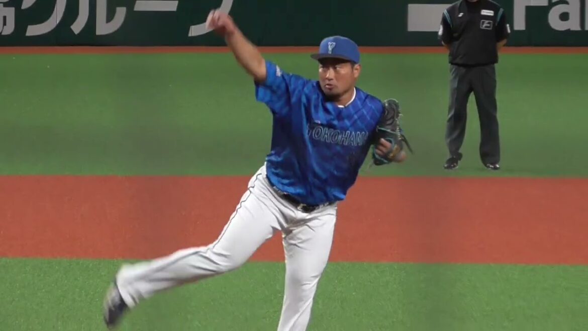 2025年4月22日 イースタンリーグ 埼玉西武戦・森 唯斗 投手の準備投球（ボールデッド中）