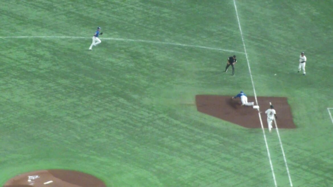 中日 高橋周平 悪送球でエラー　巨人 vs 中日　2025年4月23日(水)　東京ドーム