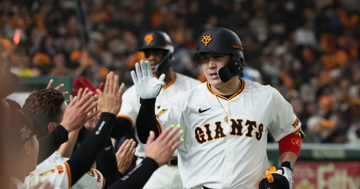 【球界ここだけの話(3737)】巨人にFA移籍の甲斐拓也の粋なサプライズ 「部屋来て」と若手投手を感動させた出来事 – サンスポ 【球界ここだけの話(3737)】巨人にFA移籍の甲斐拓也の粋なサプライズ 「部屋来て」と若手投手を感動させた出来事 - サンスポ