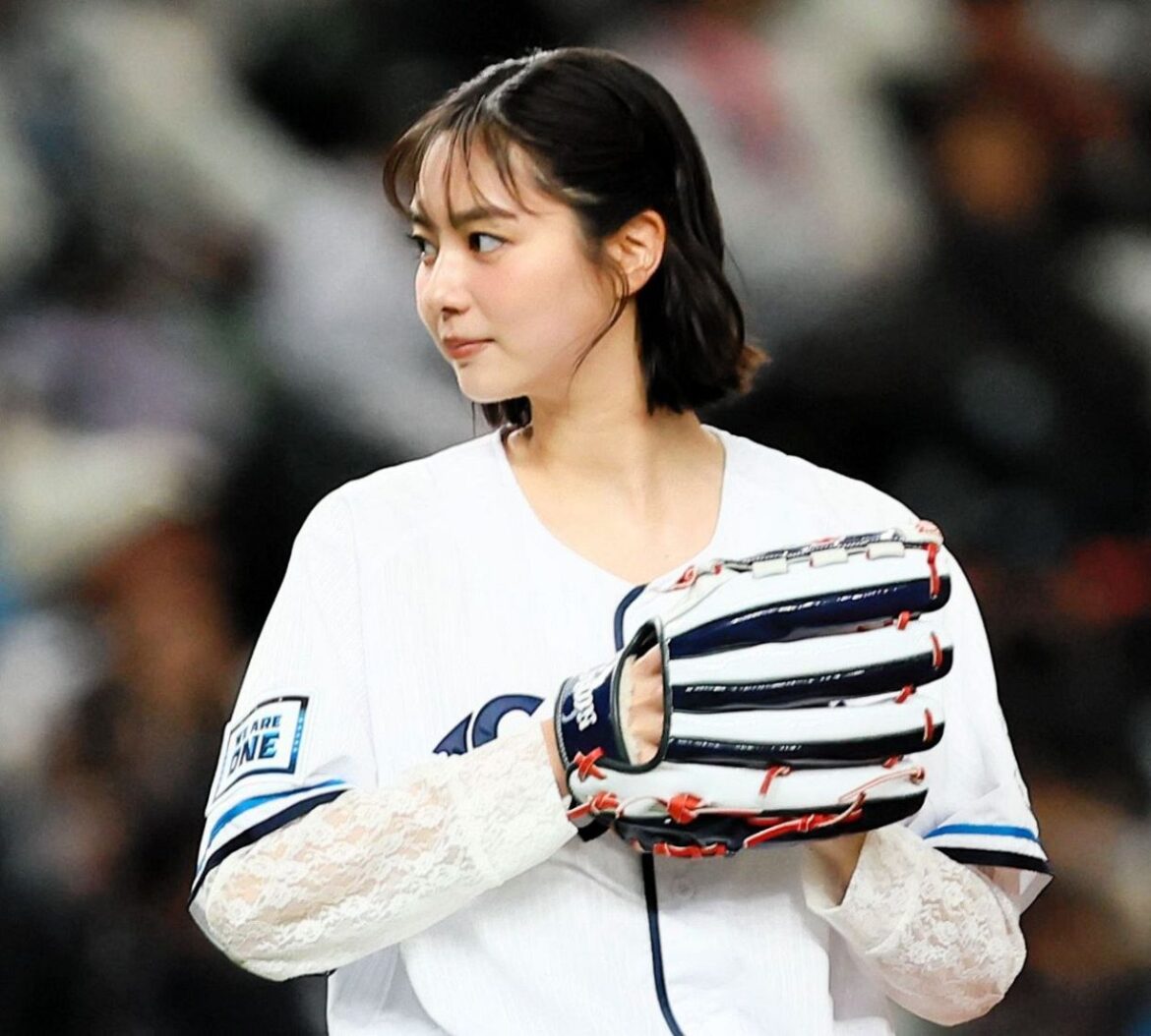 〝誰これ可愛い…〟始球式に登場した〝左腕・美女〟にネット大騒ぎ「すごい好感度」「ヤラレた」「待って可愛すぎ」：「おっ！」でつながる地元密着のスポーツ応援メディア 西スポWEB OTTO! - 西スポWEB OTTO!