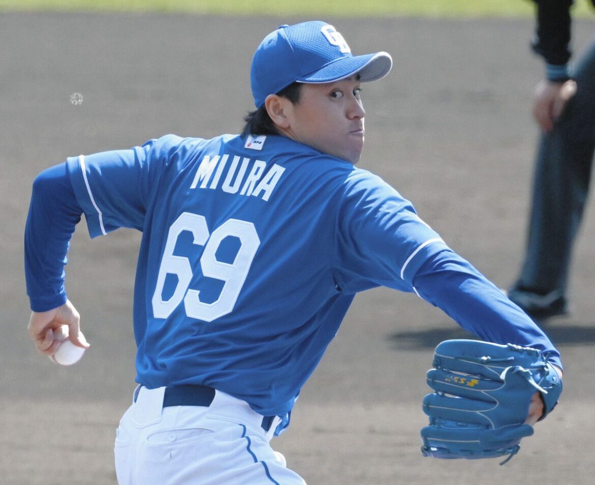 先発し、力投する中日・三浦