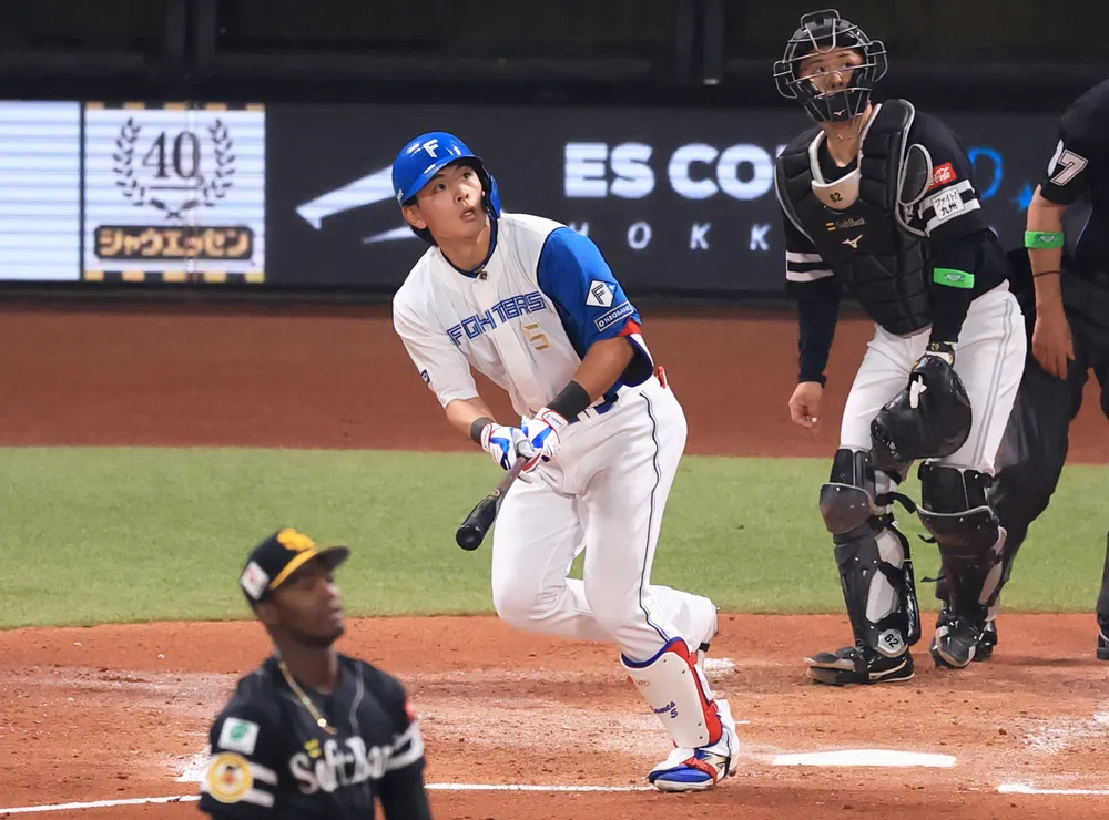 【随時更新】エスコン開幕戦は1-5でホークスに敗戦 道産子杉浦が好リリーフ – 北海道新聞デジタル 【随時更新】エスコン開幕戦は1-5でホークスに敗戦 道産子杉浦が好リリーフ - 北海道新聞デジタル