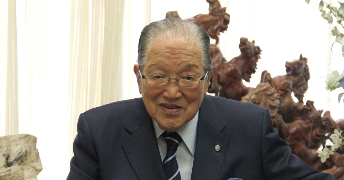 「ホエールズの横浜移転の面倒を見た」“ハマのドン”94歳が語る驚愕のベイスターズ裏面史「横浜市長が『なんであんなに弱いんだ』って」 - プロ野球 - Number Web