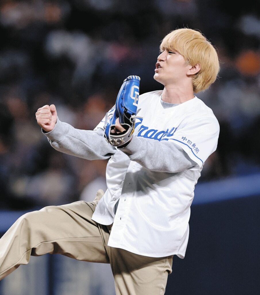 WEST.神山智洋、始球式でノーバン72キロ「90点です」メンバーとも事前に練習【中日ー巨人】:中日スポーツ・東京中日スポーツ – 中日新聞Web セレモニアルピッチを務めた「WEST.」の神山智洋