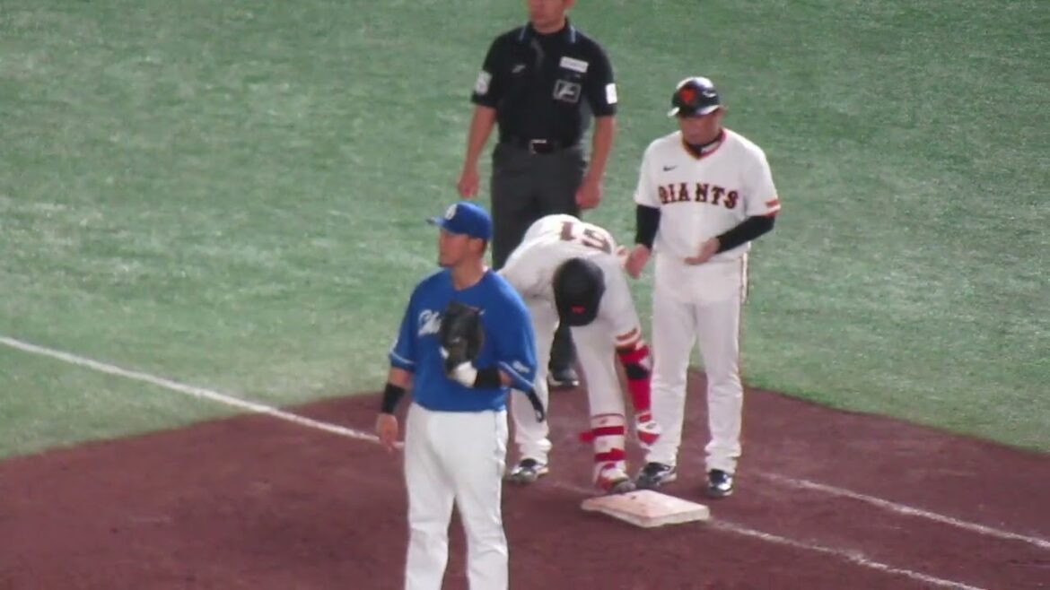 増田陸 今シーズン初ヒットで喜ぶベンチの選手たち【読売ジャイアンツ対 中日ドラゴンズ2025年4月23日】