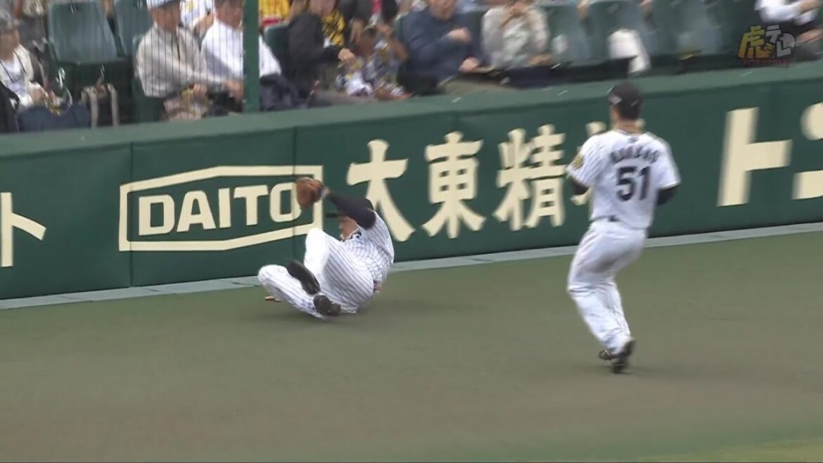 【超美技】6回表 #大山悠輔 選手が背後からのファウルフライをスーパーキャッチ！【2025/5/4Ｔ－Ｓ】